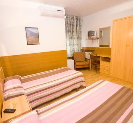 Hostal Lizana Huesca Exteriér fotografie